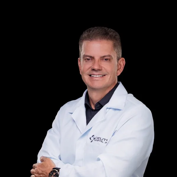 Dr. Silvio Moraes